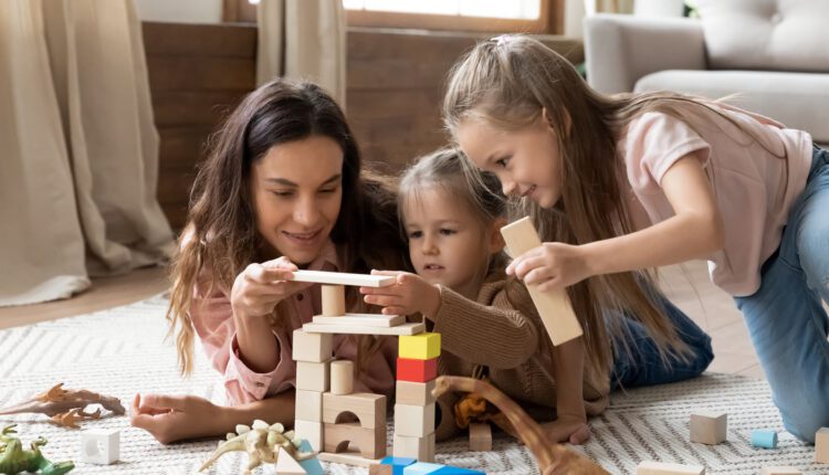 zarobki-opiekunki-do-dziecka